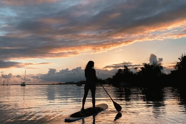 Stand up paddleboarding in Hilo Bay