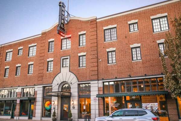 SCP Redmond Hotel | Redmond Hotels - Central Oregon Hotels